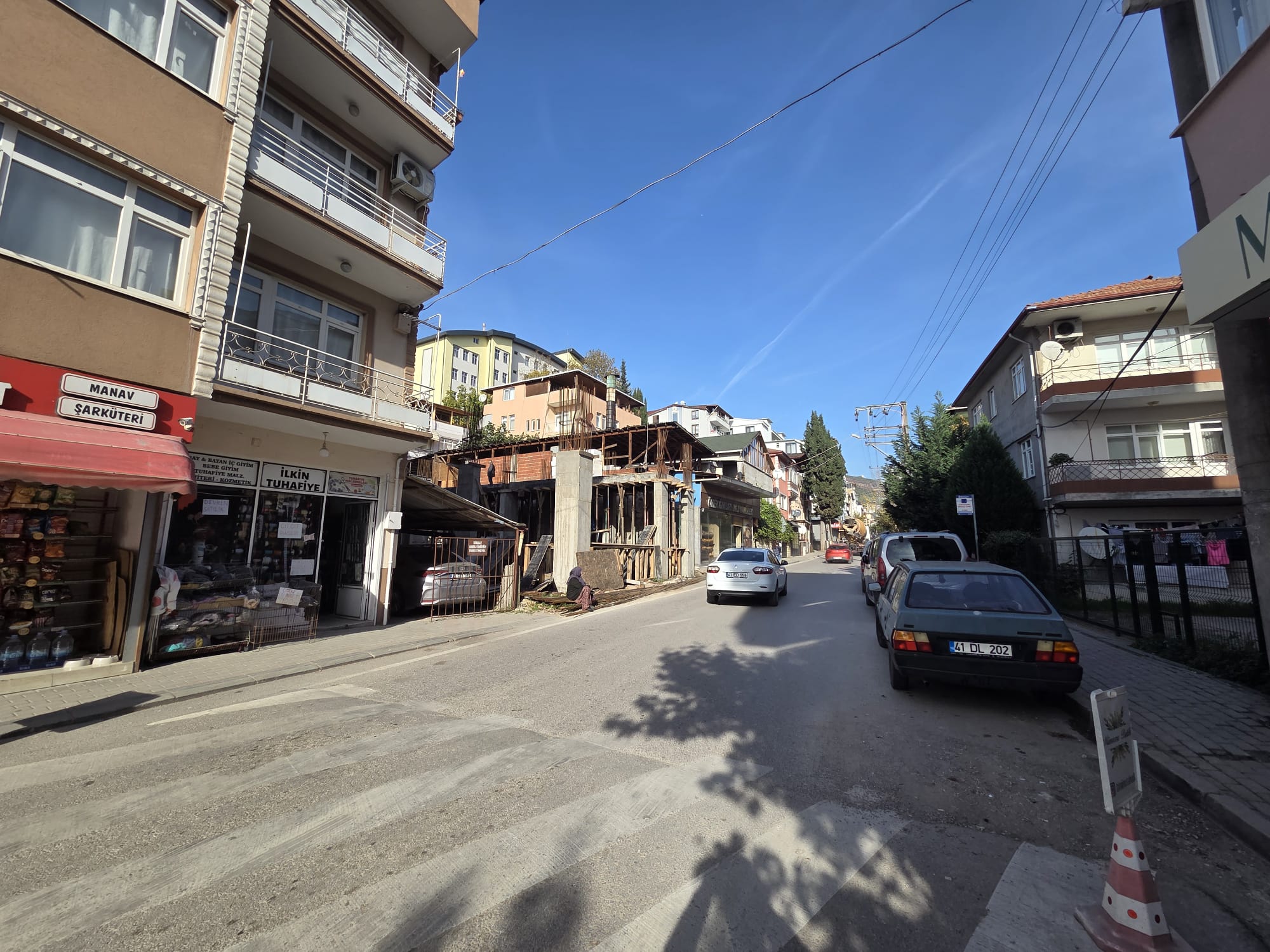 KURUÇEŞME MERKEZ'DE 2+1 SATILIK DAİRE