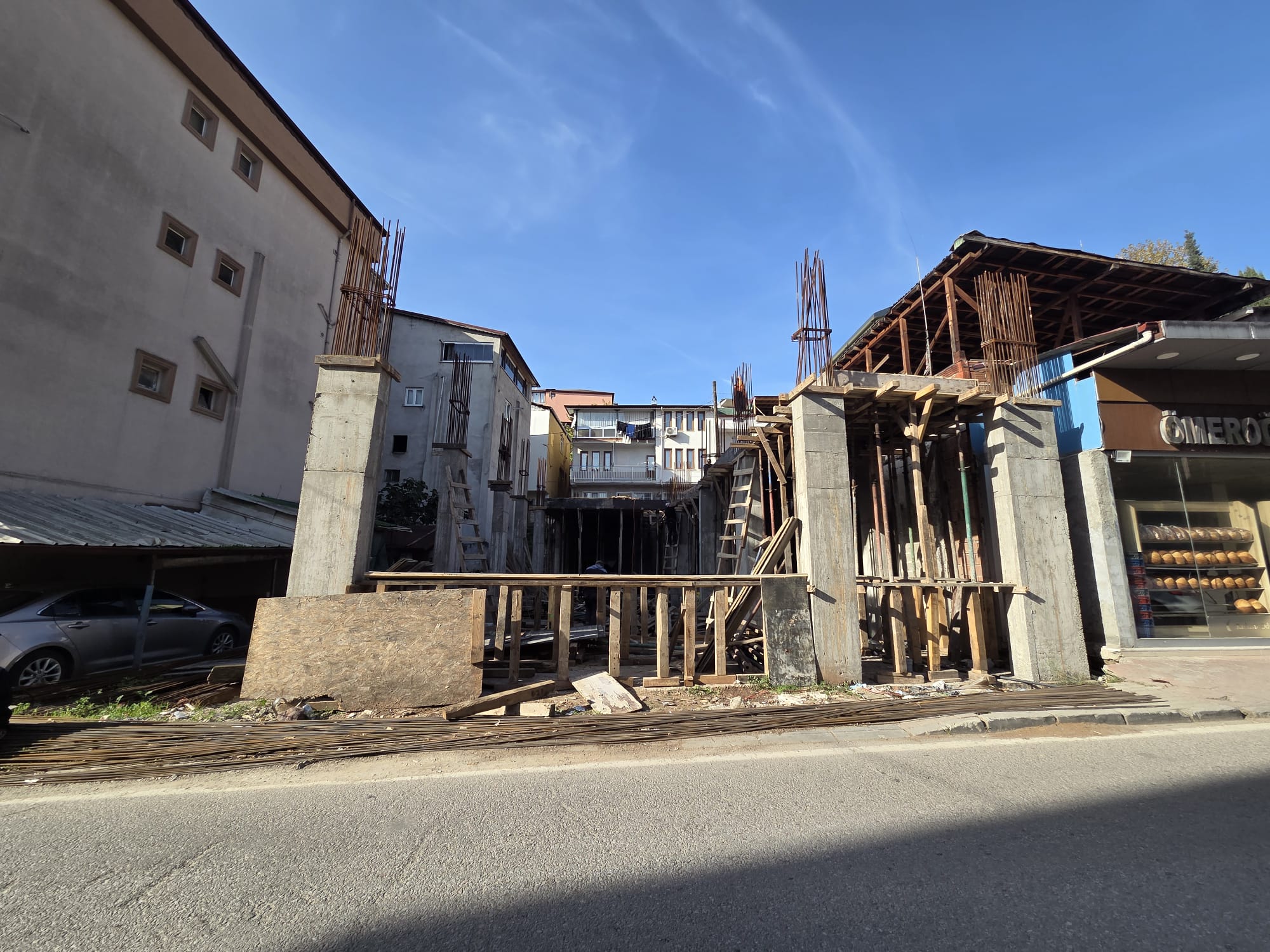 KURUÇEŞME MERKEZ'DE 3+1 SATILIK DAİRE