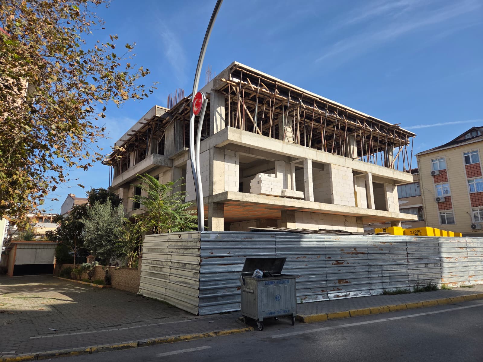 60 EVLER MERKEZİNDE SATILIK 3+1 DAİRELER.