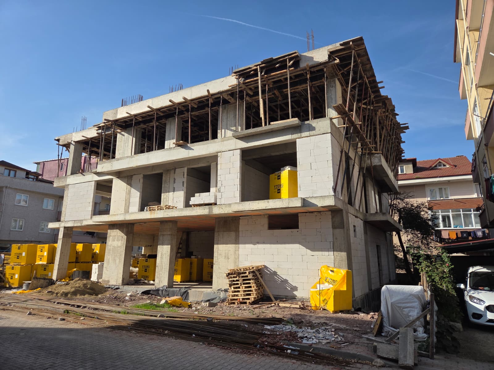 60 EVLER MERKEZİNDE SATILIK 3+1 DAİRELER.