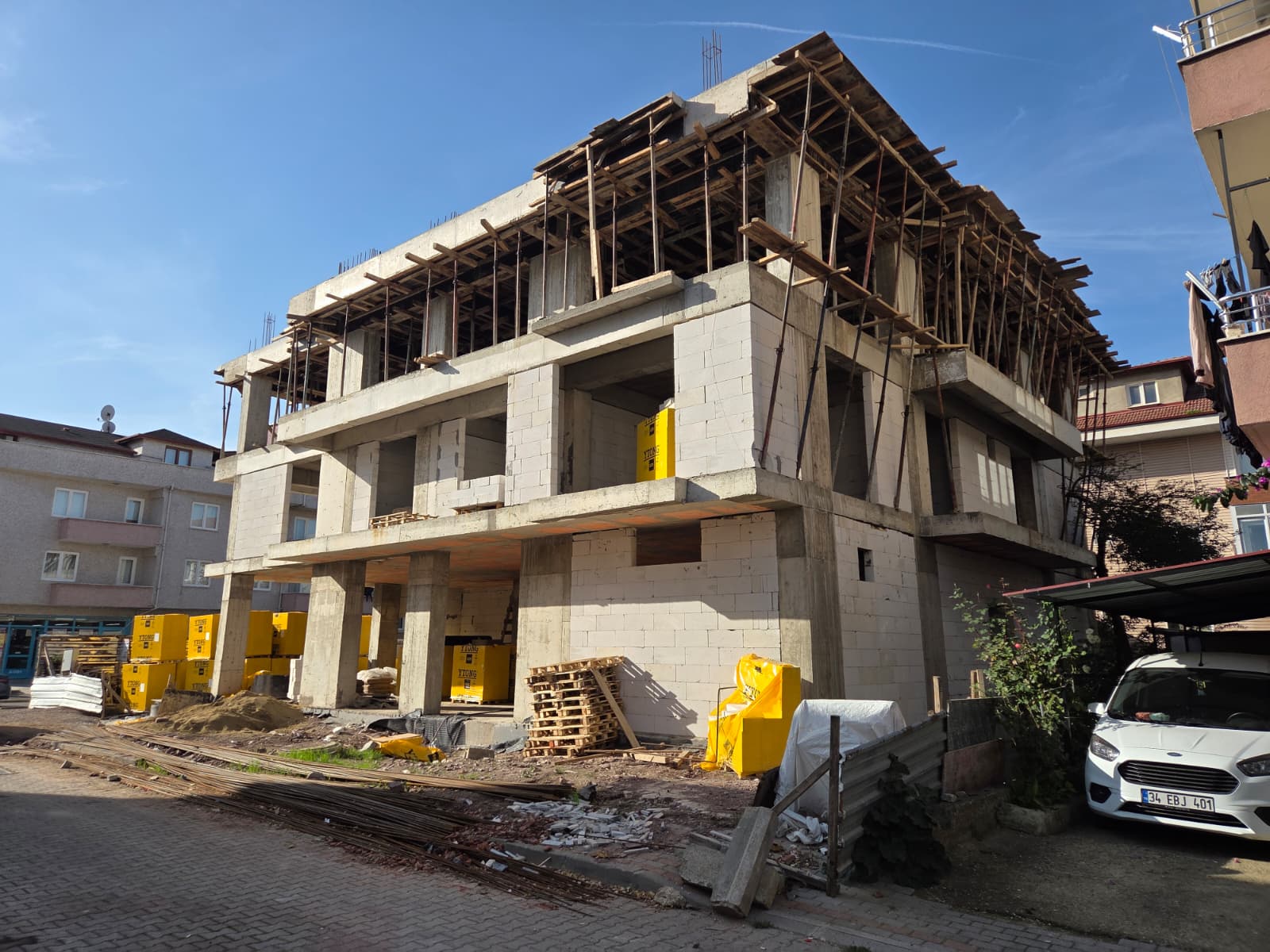 60 EVLER MERKEZİNDE SATILIK 3+1 DAİRELER.