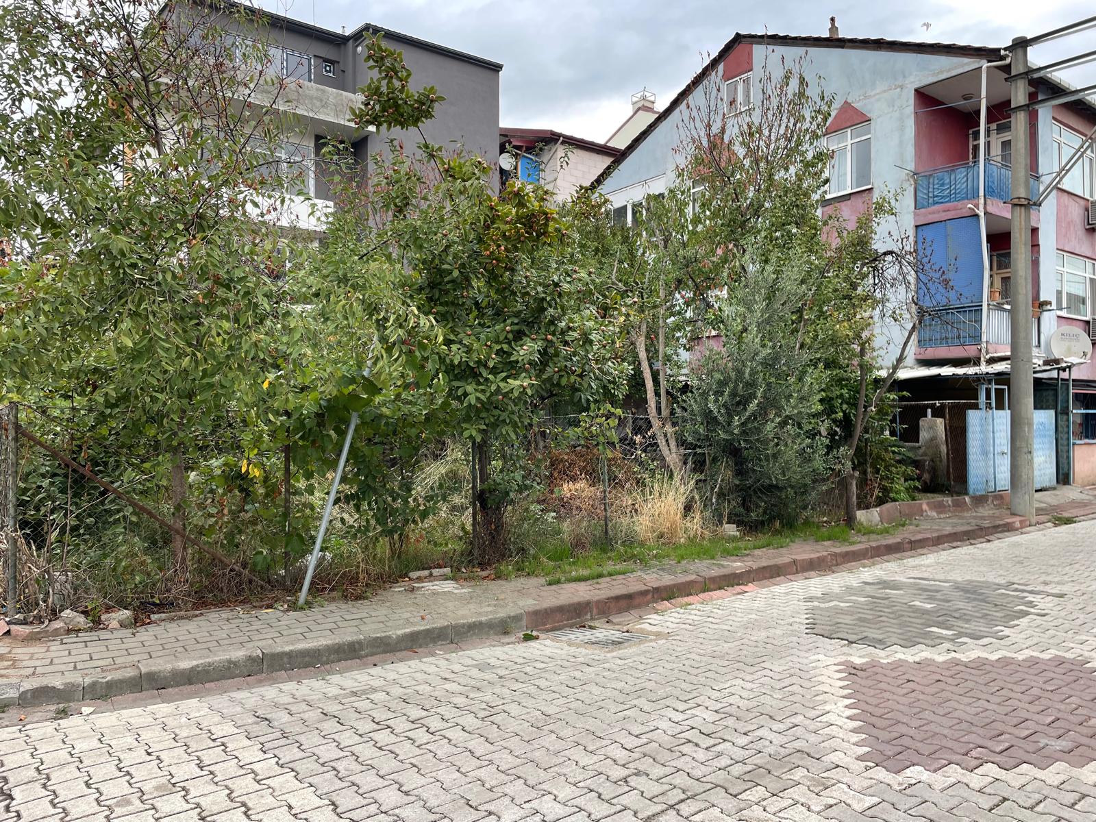 GEBMASTER' dan SANAYİ VE TİCARETİN KALBİNDE 3 KAT İMARLI T3 ARSA