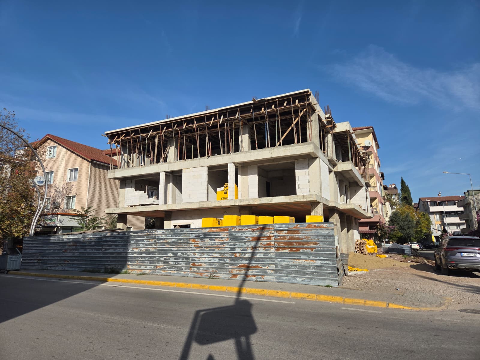 60 EVLER MERKEZİNDE SATILIK 3+1 DAİRELER.