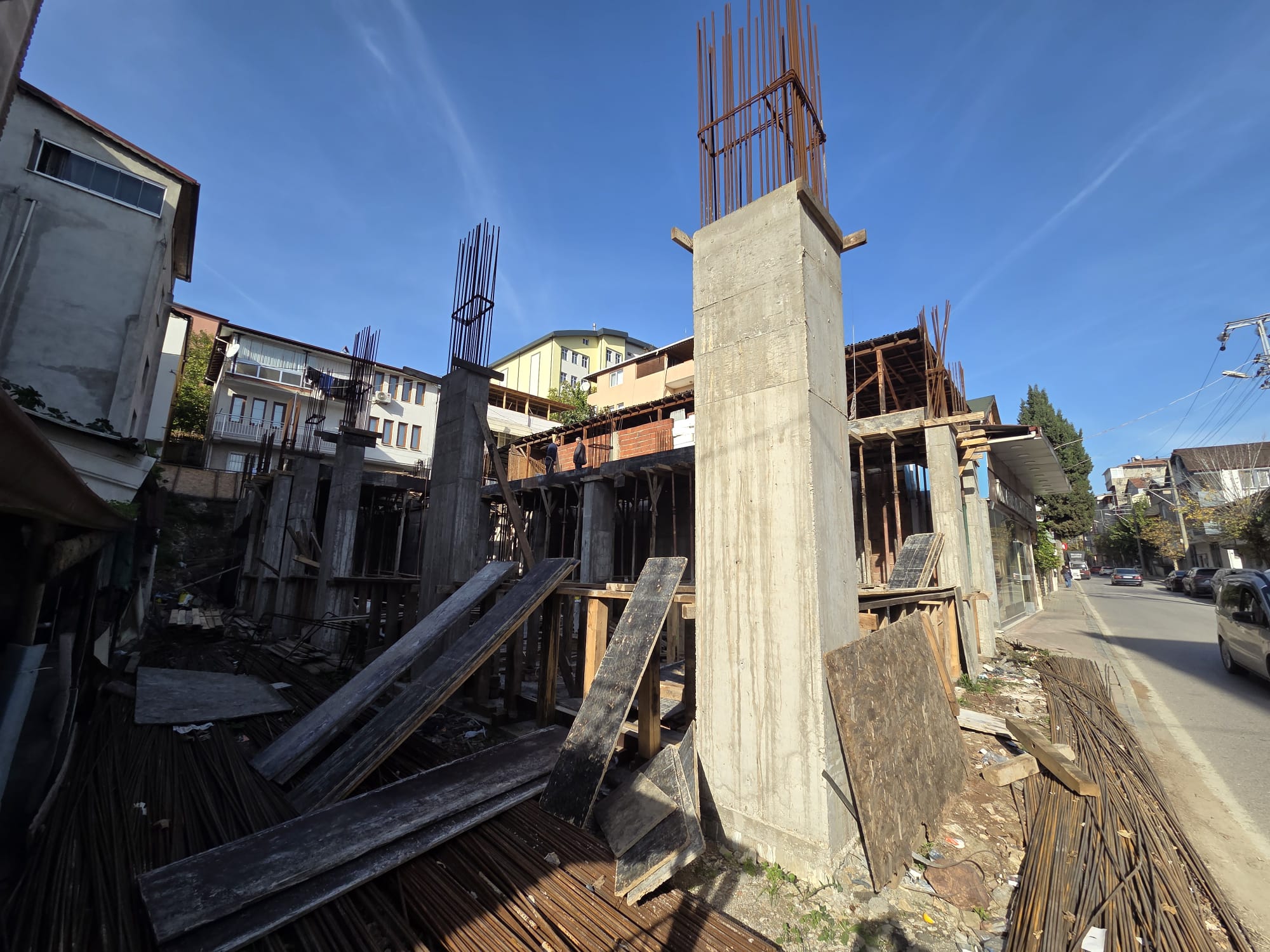 KURUÇEŞME MERKEZ'DE 2+1 SATILIK DAİRE