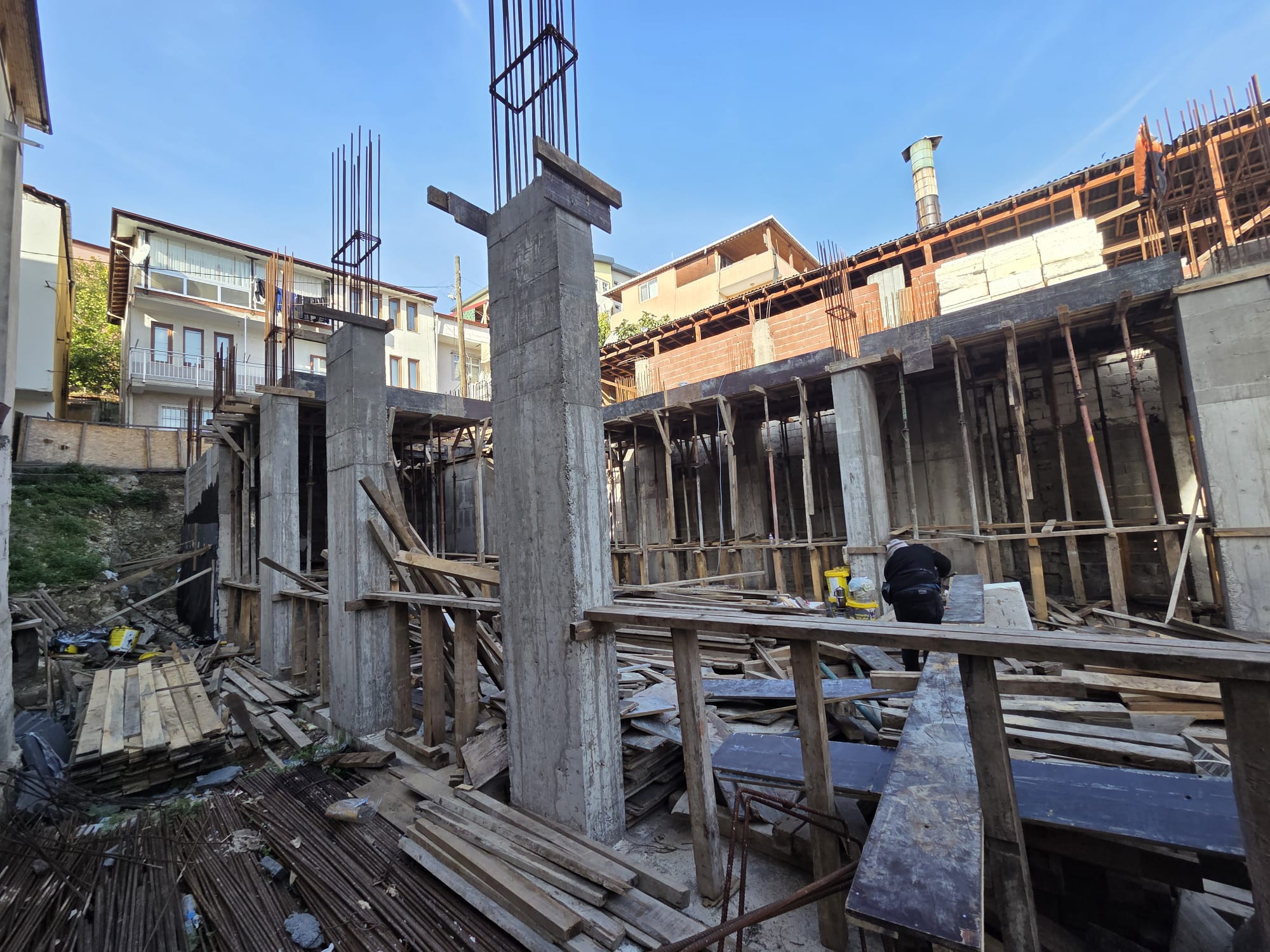 KURUÇEŞME MERKEZ'DE 3+1 SATILIK DAİRE