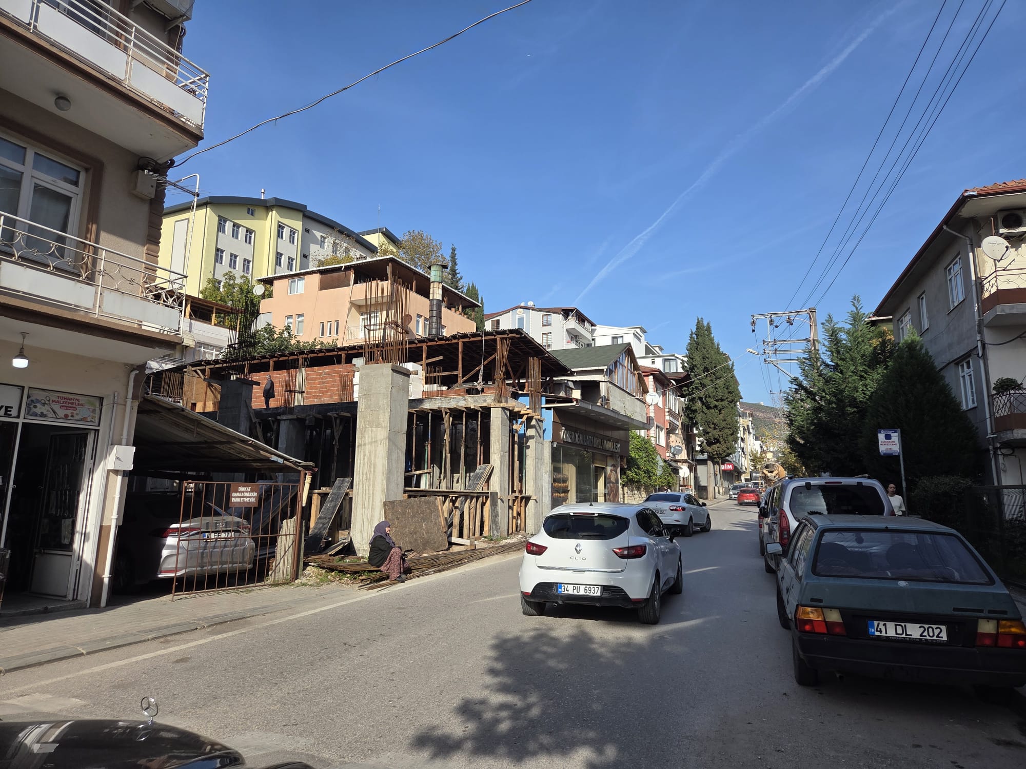 KURUÇEŞME MERKEZ'DE 2+1 SATILIK DAİRE