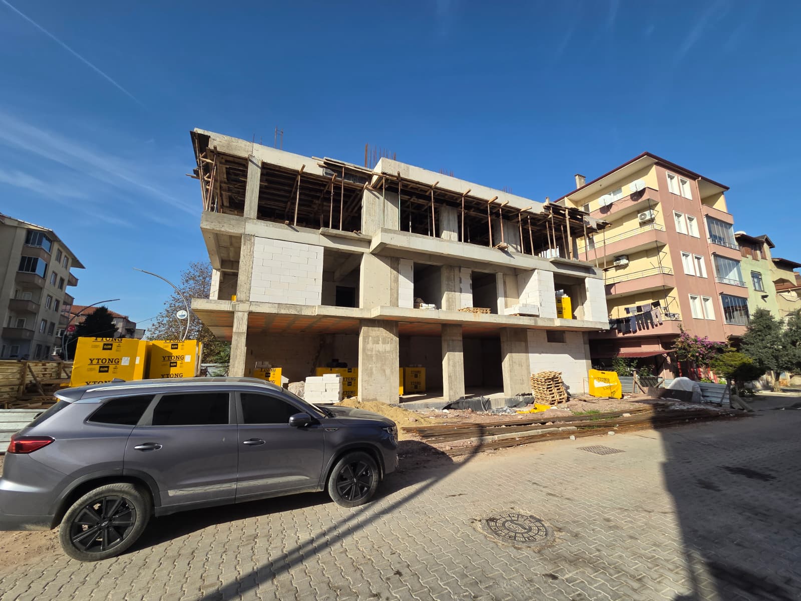 60 EVLER MERKEZİNDE SATILIK 3+1 DAİRELER.