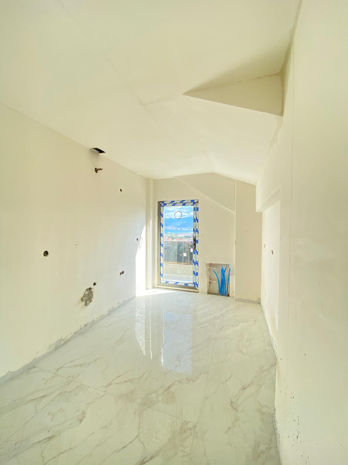 GEBMASTER'dan KREDİYE UYGUN 3+1 VERANDALI 131 m2 BAHÇE DUBLEKS