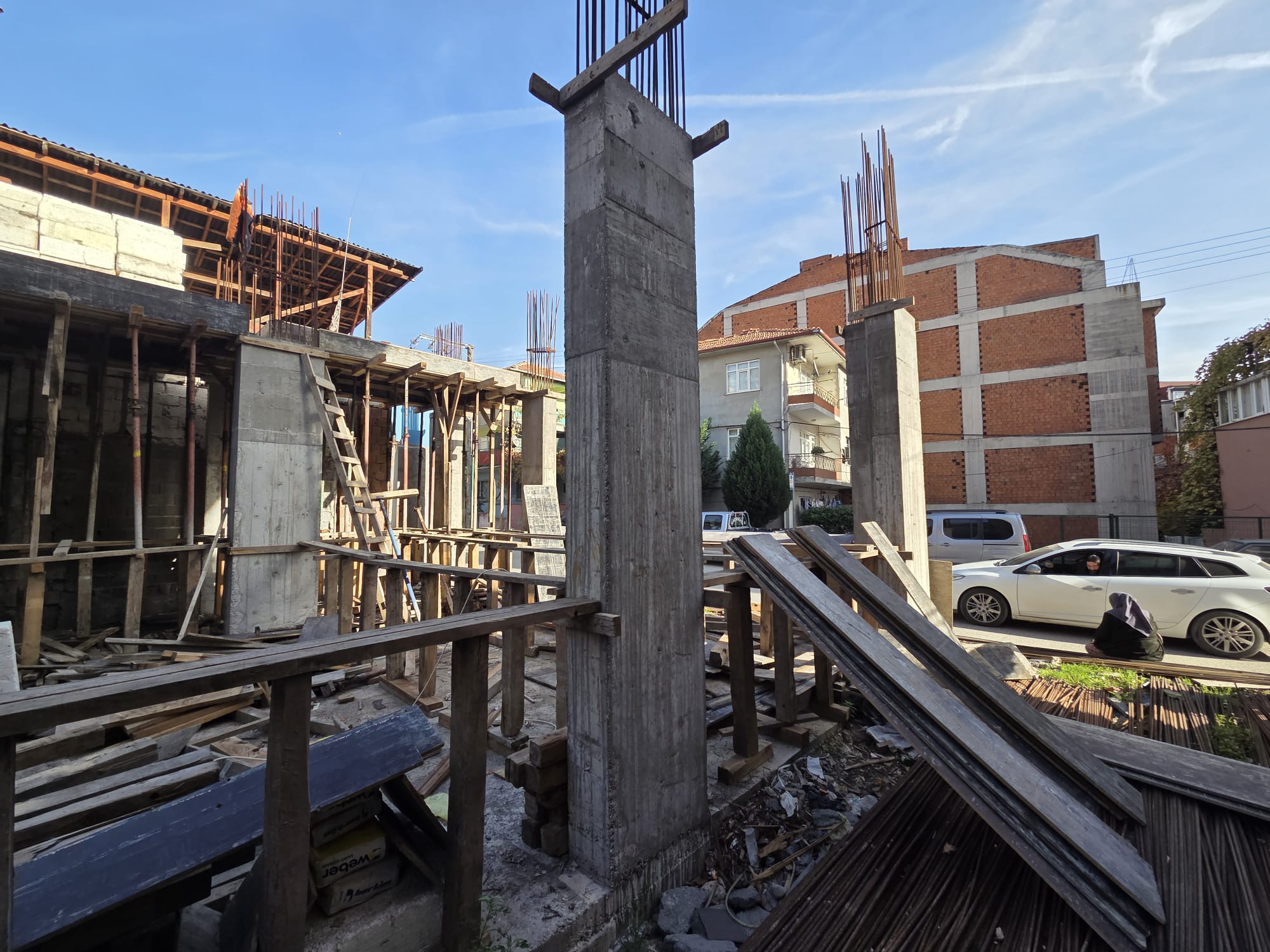 KURUÇEŞME MERKEZ'DE 2+1 SATILIK DAİRE