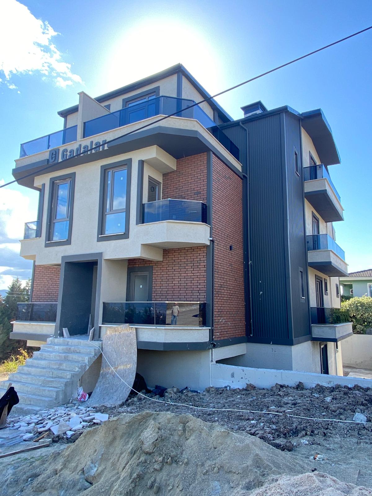 GEBMASTER'dan KREDİYE UYGUN 3+1 VERANDALI 131 m2 BAHÇE DUBLEKS