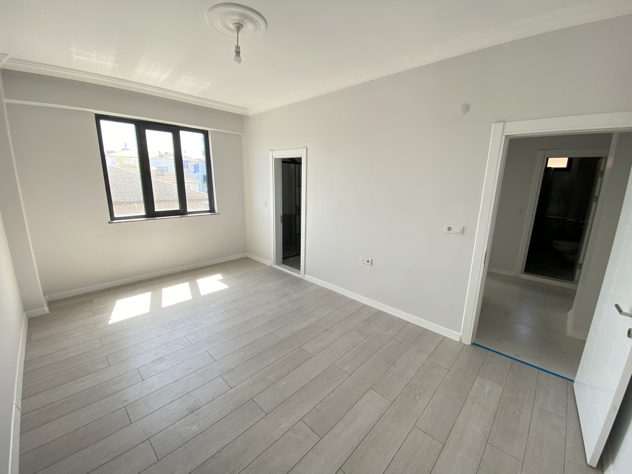 GEBMASTER'DAN 3+1 FATİH MAH. OTOPARK ÜSTÜ EBEVEYN BANYOLU SATILIK DAİRE