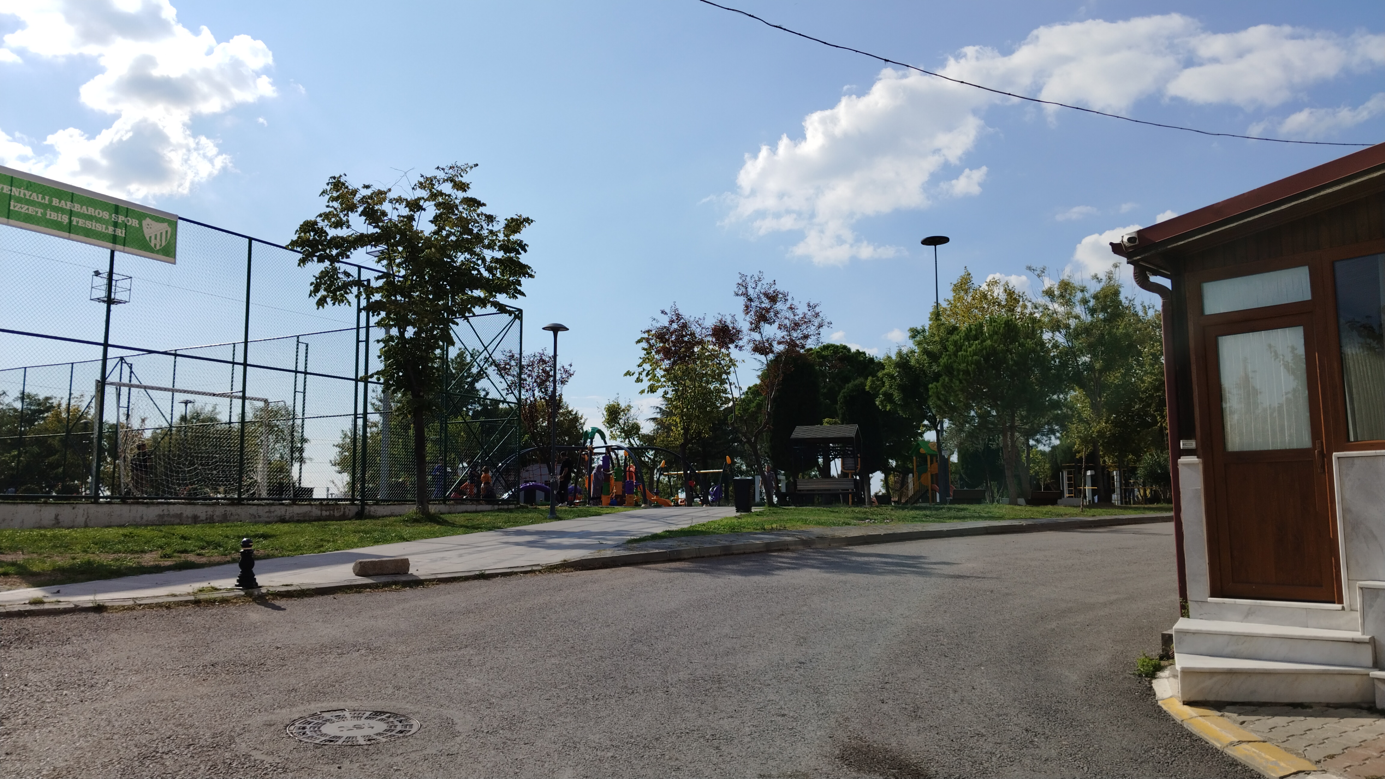 KÖRFEZ, BARBAROS MAH. ASANSÖRLÜ 2+1 DAİRELER.